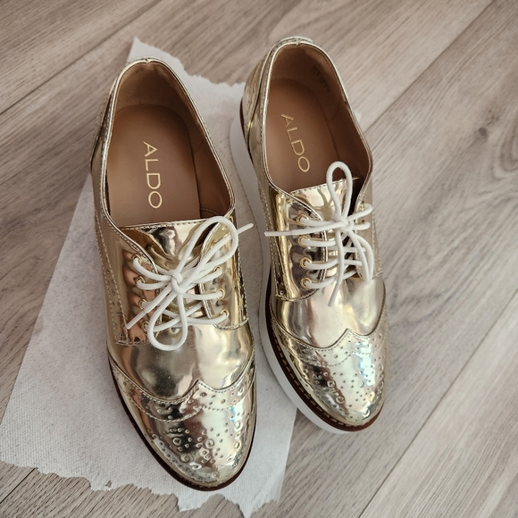 Aldo Gold Metallic Platform Oxfords - Picture 3 of 4